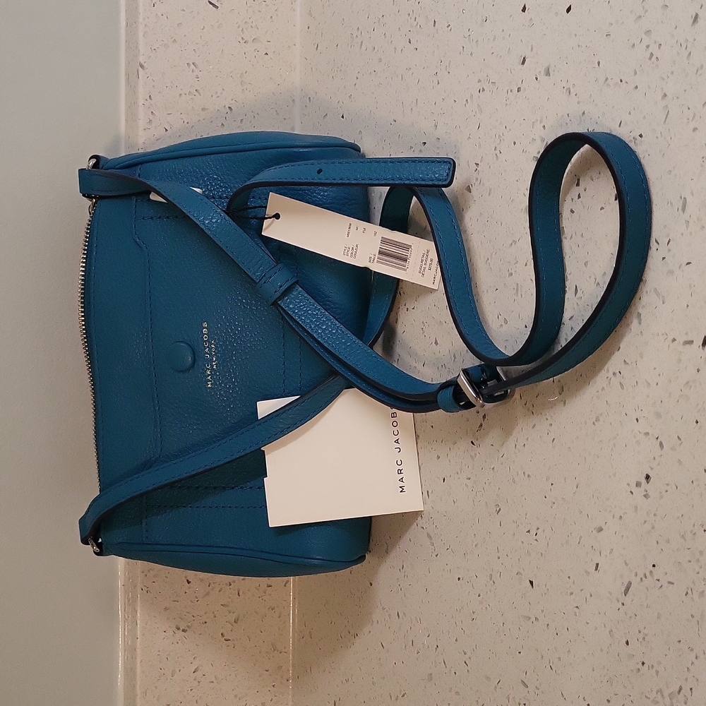 NWT Adorable Marc Jacobs Green Crossbody Bag